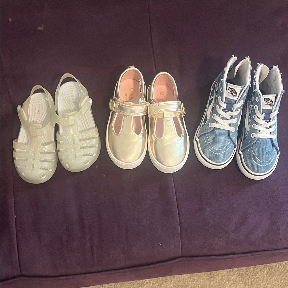 Toddler girl size 8!! 3 pairs of shoes Vans, Croc sandals, Osh Kosh dress shoes